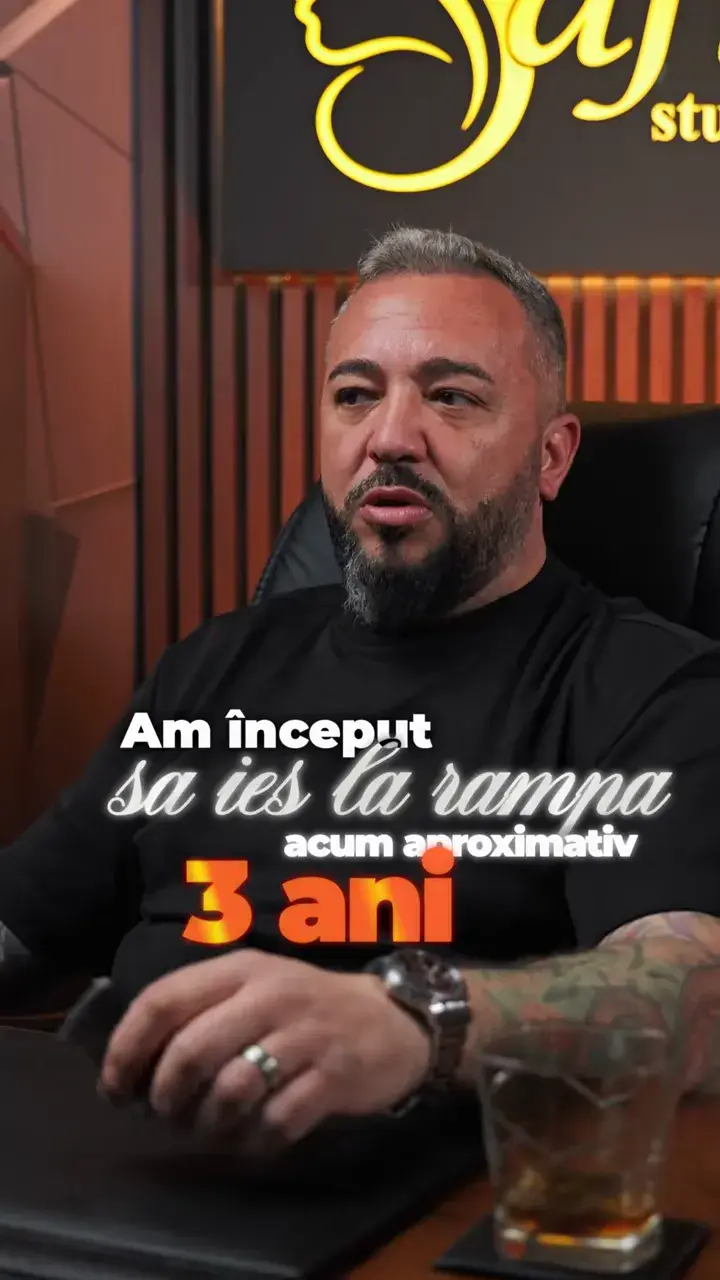 Stelian Safir în videoclipul „Vă place hăhăiala de pe live-uri?”